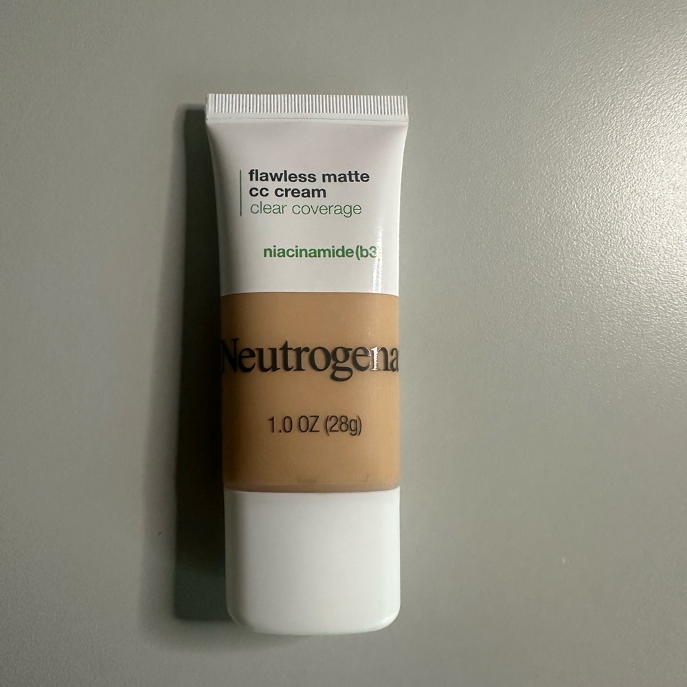 Neutrogena Flawless Matte CC Cream - Vanilla 3.0